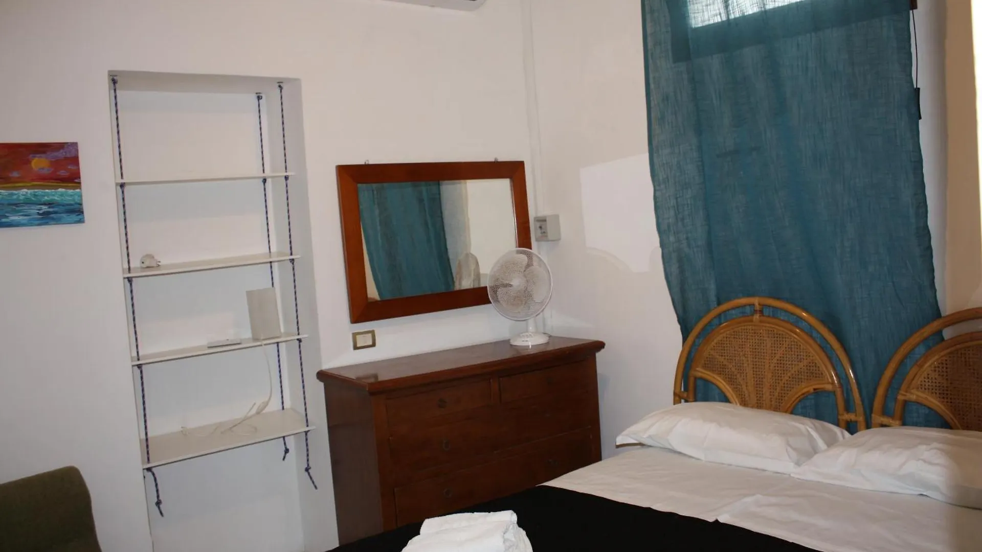 Villa Con Pineta Tra Paese E Mare Favignana 0*,