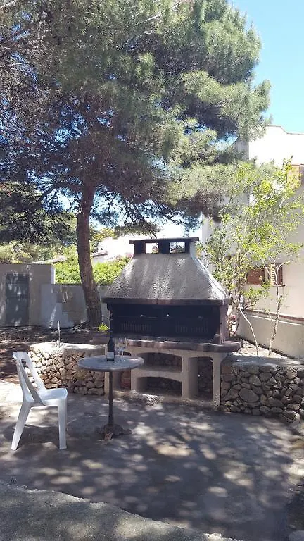 Villa Con Pineta Tra Paese E Mare Favignana Tatil Evi
